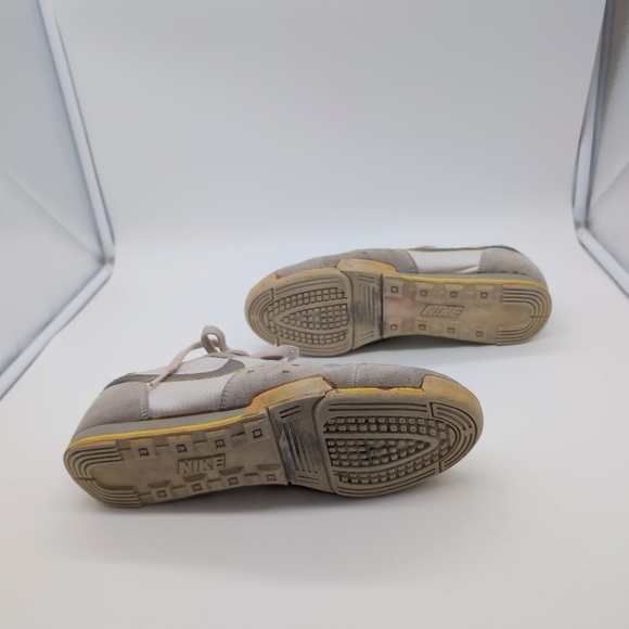 1980s Nike Sz 9 Gray White Waffle Running Shoes 9 870608 S - Picture 7 of 10